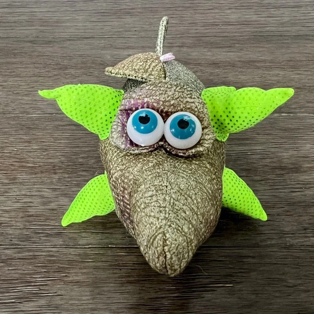 Cartoon Big Eyed Plush Fish Stuffed Animal Gold Metallic Neon Green Fins Toy 6in
